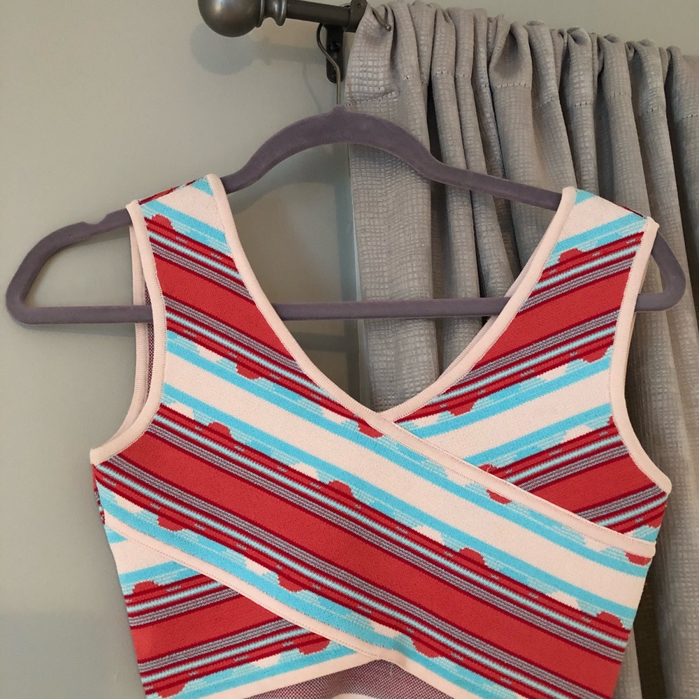 BCBG crop top